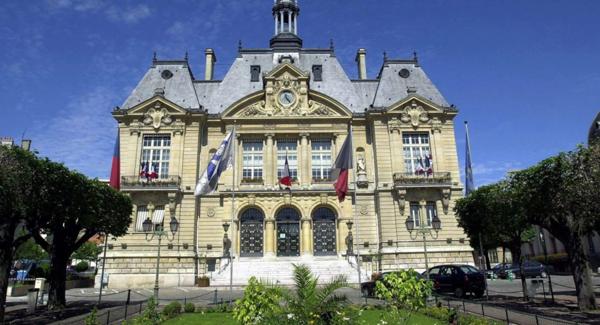 Appartement à vendre 4 pièces SURESNES (92)