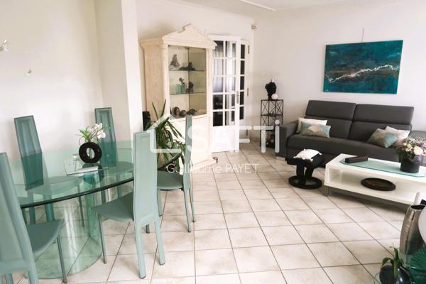 VASTE APPARTEMENT 87 m² SANS VIS À VIS, EXPOSE SUD-EST, 3 CHAMBRES, BELLE VUE RARE, A PROXIMITE DU TRAMWAY T12, COMMERCES ET ECOLES A PIED !!!!