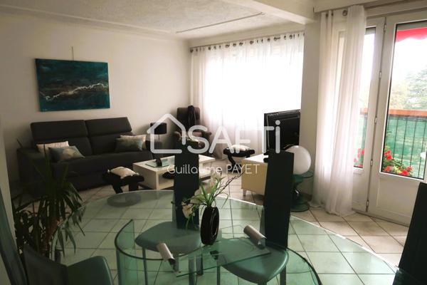 VASTE APPARTEMENT 87 m² SANS VIS À VIS, EXPOSE SUD-EST, 3 CHAMBRES, BELLE VUE RARE, A PROXIMITE DU TRAMWAY T12, COMMERCES ET ECOLES A PIED !!!!