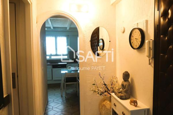 VASTE APPARTEMENT 87 m² SANS VIS À VIS, EXPOSE SUD-EST, 3 CHAMBRES, BELLE VUE RARE, A PROXIMITE DU TRAMWAY T12, COMMERCES ET ECOLES A PIED !!!!