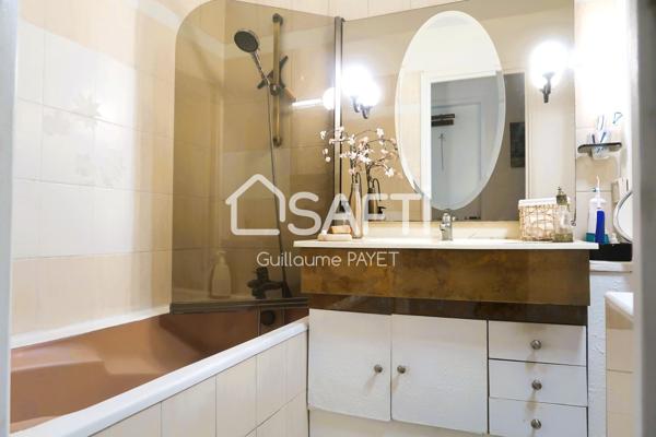 VASTE APPARTEMENT 87 m² SANS VIS À VIS, EXPOSE SUD-EST, 3 CHAMBRES, BELLE VUE RARE, A PROXIMITE DU TRAMWAY T12, COMMERCES ET ECOLES A PIED !!!!