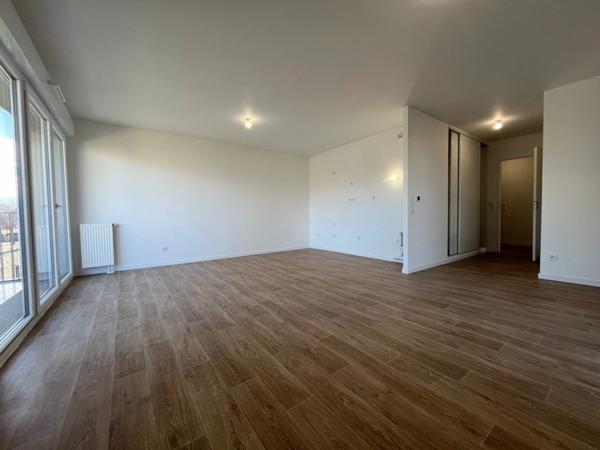 Appartement à vendre 3 pièces CORMELLES LE ROYAL (14)