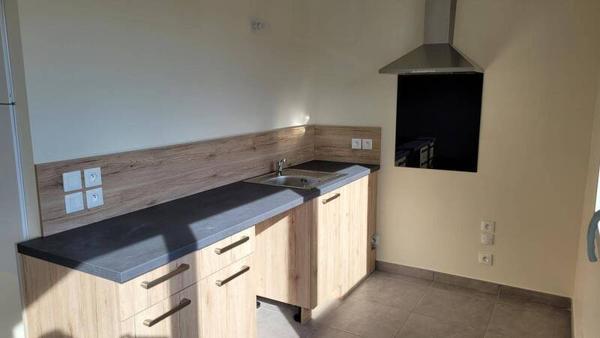 Appartement 1 pièce                                        - 38080 L' Isle-d'Abeau Réf : 5305