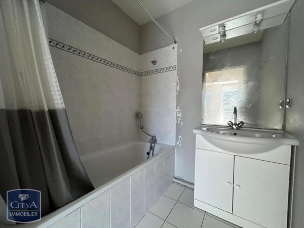 Appartement à louer 2 pièces 48.3m² Brive-la-Gaillarde (19100)