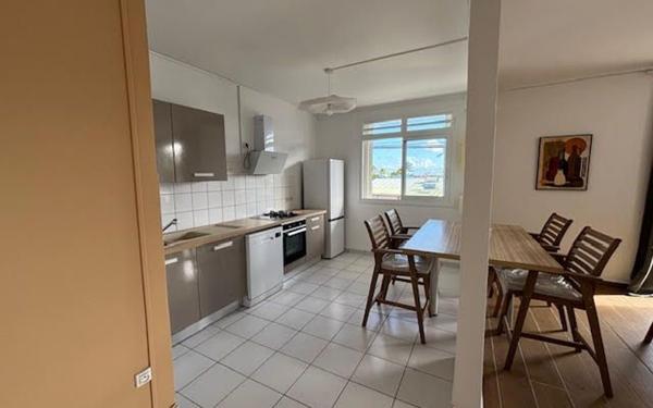 Appartement à louer    3 pièces •  Sainte-Anne