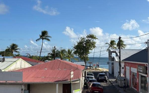 Appartement à louer    3 pièces •  Sainte-Anne