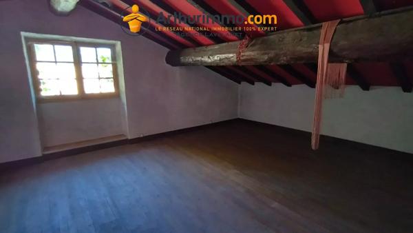 Vente                                                      Maison
                        
                     6 pièces                      194 m2                     à Belcaire