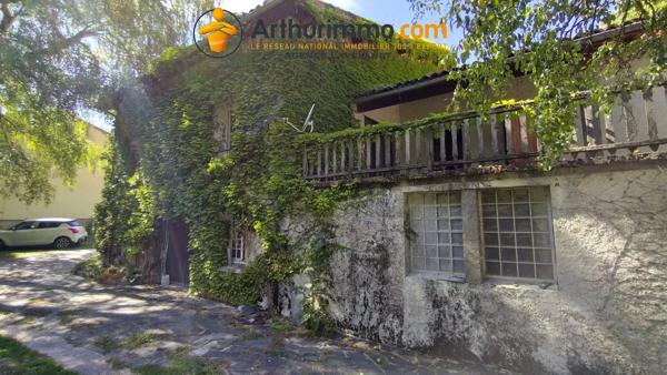 Vente                                                      Maison
                        
                     6 pièces                      194 m2                     à Belcaire