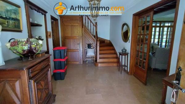 Vente                                                      Maison
                        
                     6 pièces                      194 m2                     à Belcaire