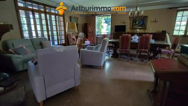 Vente                                                      Maison
                        
                     6 pièces                      194 m2                     à Belcaire