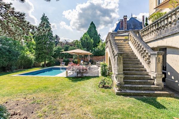 Maison bourgeoise à vendre 12 pièces SOISSONS (02)