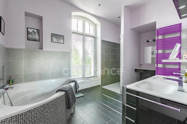 Maison bourgeoise à vendre 12 pièces SOISSONS (02)