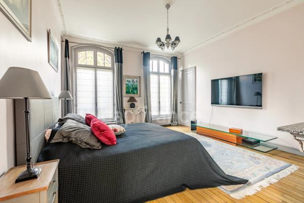 Maison bourgeoise à vendre 12 pièces SOISSONS (02)