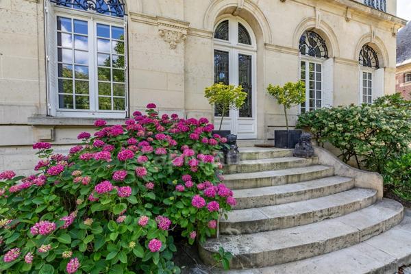 Maison bourgeoise à vendre 12 pièces SOISSONS (02)