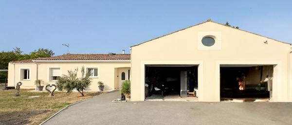 spacieuse maison T7 avec piscine  grand garage