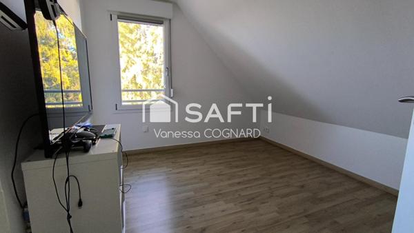 Maison récente avec piscine – Muespach-le-Haut