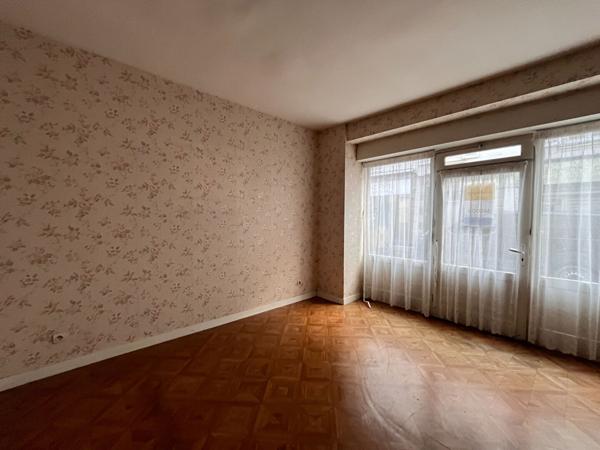 Immeuble Cancale (commerces + logements + dépendances)