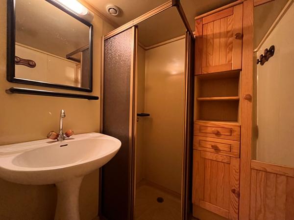 Immeuble Cancale (commerces + logements + dépendances)