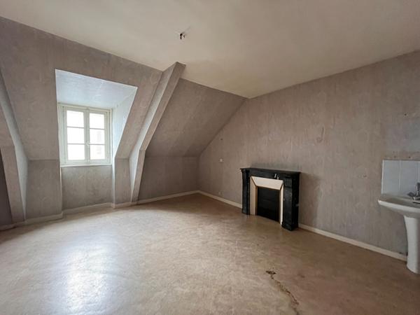 Immeuble Cancale (commerces + logements + dépendances)