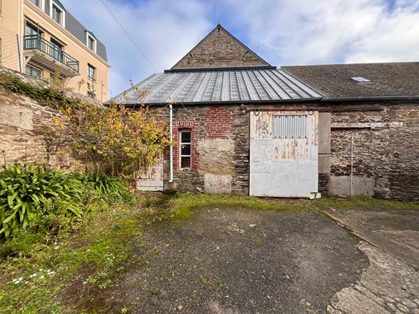 Immeuble Cancale (commerces + logements + dépendances)