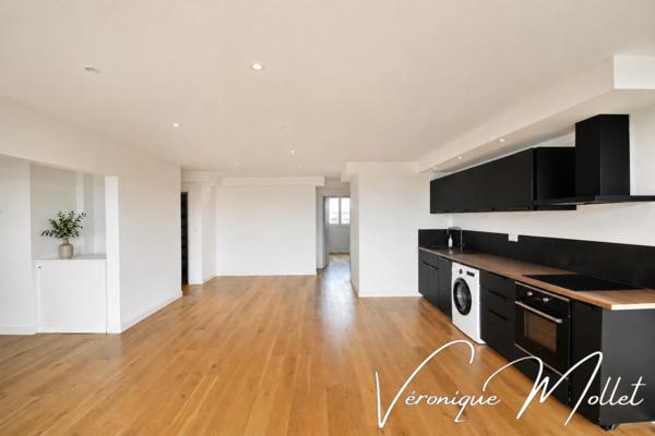 MÉRIGNAC – 10e ET DERNIER ÉTAGE, LA VUE COMME HORIZON - GARAGE DISPONIBLE EN OPTION -