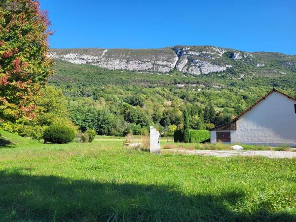 Terrain à Batir à vendre à Serrières-en-Chautagne en Savoie (73310), ref : 084/868