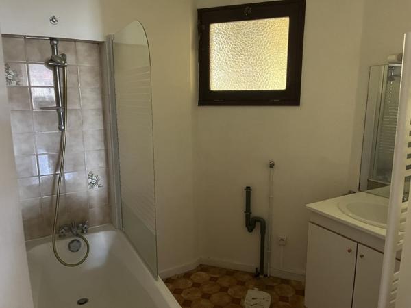 Immeuble à vendre |  Saint-Sever |  555 m²