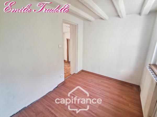 Maison à vendre 6 pièces LA CHARTRE SUR LE LOIR (72) Maison de caractère – cœur de ville – 181 m² – cour, dépendance et caves