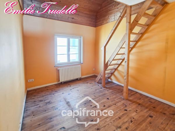 Maison à vendre 6 pièces LA CHARTRE SUR LE LOIR (72) Maison de caractère – cœur de ville – 181 m² – cour, dépendance et caves