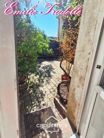 Maison à vendre 6 pièces LA CHARTRE SUR LE LOIR (72) Maison de caractère – cœur de ville – 181 m² – cour, dépendance et caves