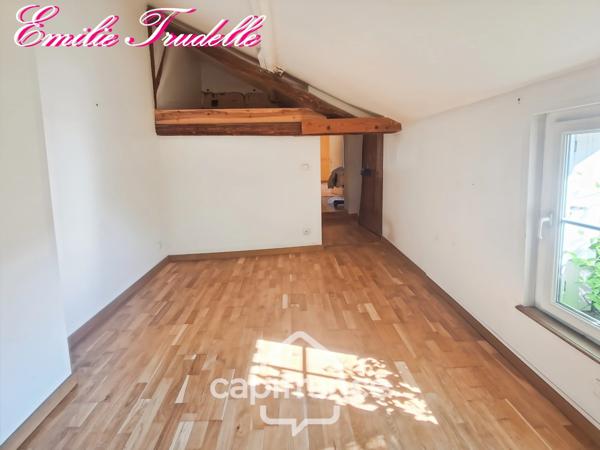 Maison à vendre 6 pièces LA CHARTRE SUR LE LOIR (72) Maison de caractère – cœur de ville – 181 m² – cour, dépendance et caves