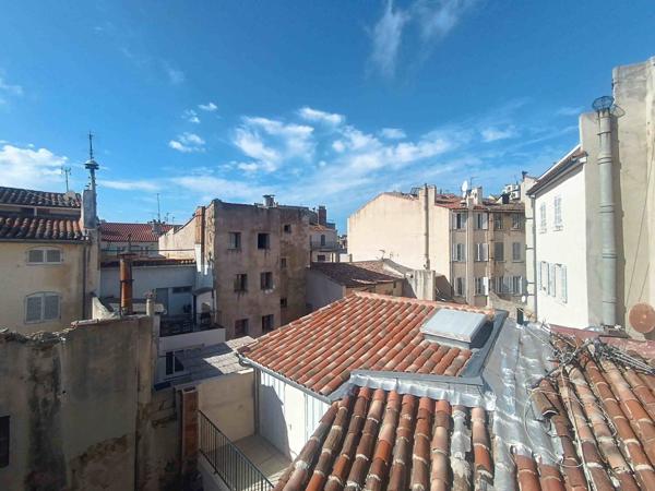 Marseille (13001) Bel appartement traversant 5 pièces à Noailles