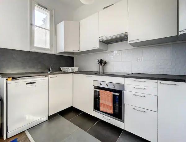 Marseille (13001) Bel appartement traversant 5 pièces à Noailles