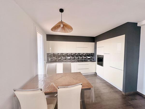 Appartement  meublé T3 Balcon et BOX fermé - Cote Pavée