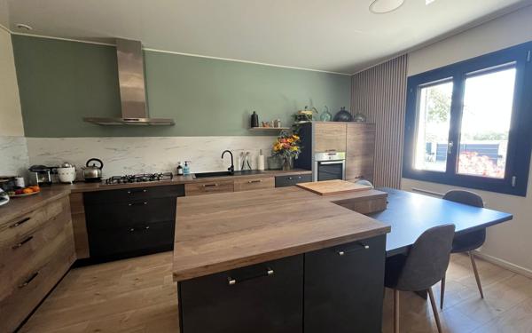 Maison à vendre    5 pièces • 165 m2 Lherm