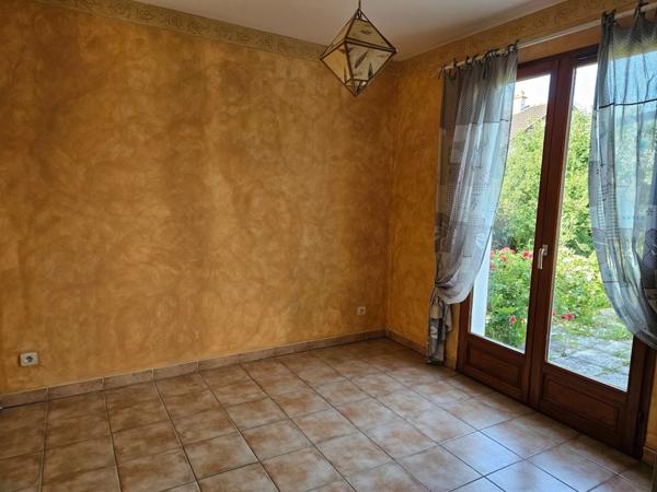 VILLA PLAIN PIED - T4 - TERRAIN - GARAGE - 25 MIN DE CLERMONT FERRAND EST - VERTAIZON-CHIGNAT
