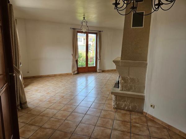 VILLA PLAIN PIED - T4 - TERRAIN - GARAGE - 25 MIN DE CLERMONT FERRAND EST - VERTAIZON-CHIGNAT