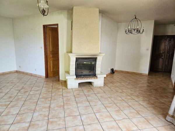 VILLA PLAIN PIED - T4 - TERRAIN - GARAGE - 25 MIN DE CLERMONT FERRAND EST - VERTAIZON-CHIGNAT
