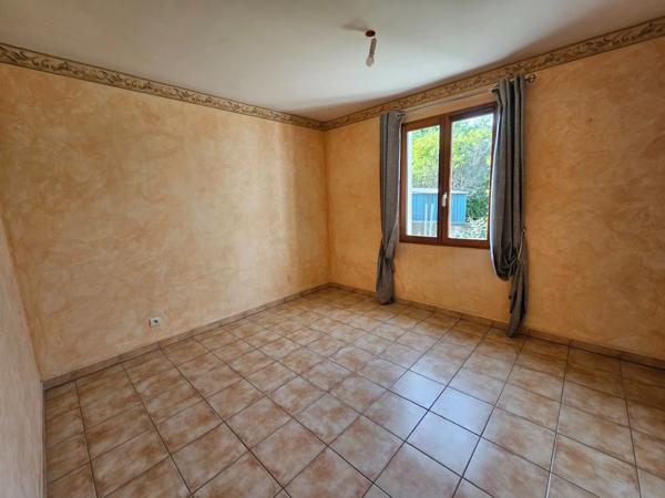 VILLA PLAIN PIED - T4 - TERRAIN - GARAGE - 25 MIN DE CLERMONT FERRAND EST - VERTAIZON-CHIGNAT