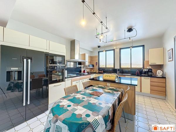 proche gare direct Paris, 15mn de l'autoroute