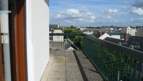 Parking + annexe + appartement