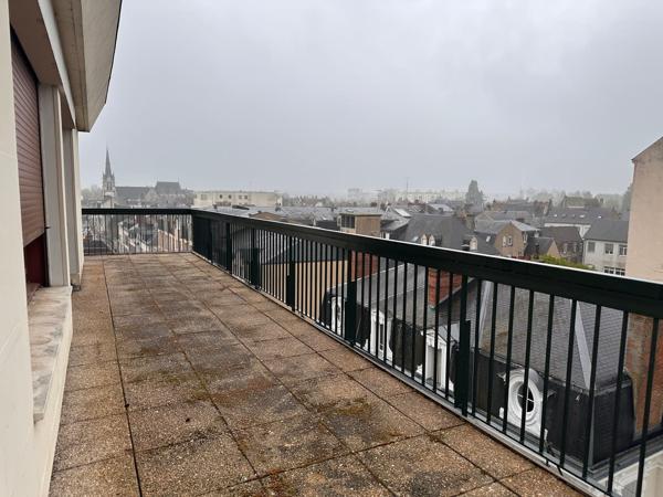Parking + annexe + appartement