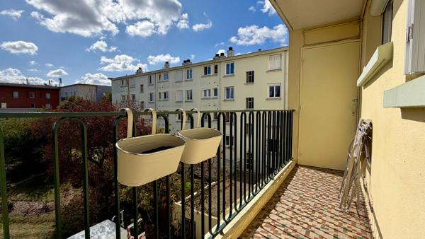 BEAUSEJOUR – Appartement T3 avec balcon exposé sur le jardin de la copropriété