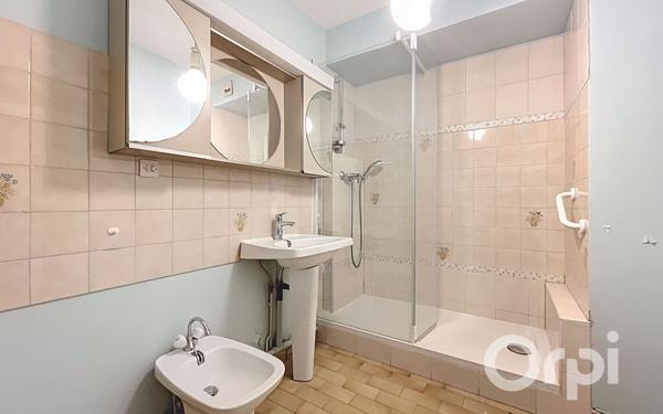 Appartement à vendre    5 pièces • 103,03 m2 Villeurbanne