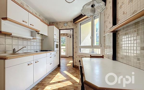 Appartement à vendre    5 pièces • 103,03 m2 Villeurbanne