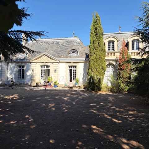 Propriete à vendre 10 pièces SAINT AVERTIN (37)