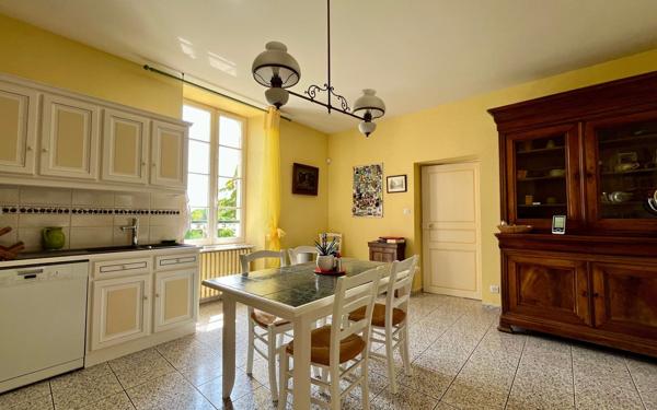 Maison à vendre    6 pièces •  Fressines