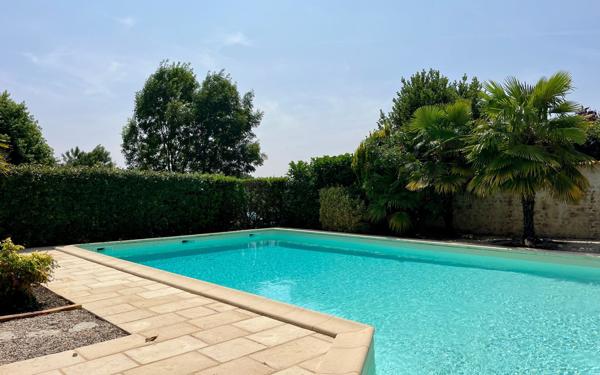 Maison à vendre    6 pièces •  Fressines