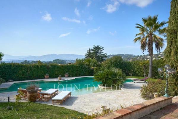 Mougins - villa vue mer et Estérel - domaine sécurisé