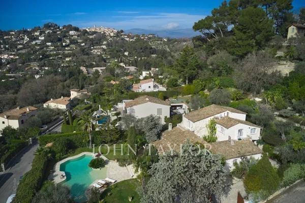 Mougins - villa vue mer et Estérel - domaine sécurisé